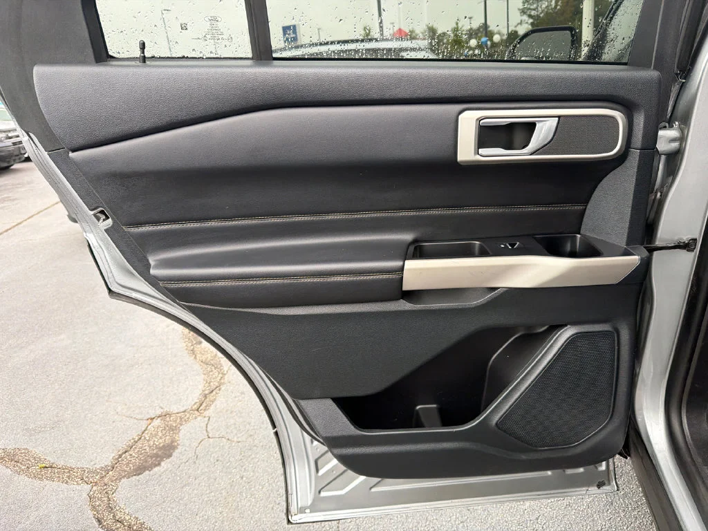 Used 2023 Silver Ford XLT image 22