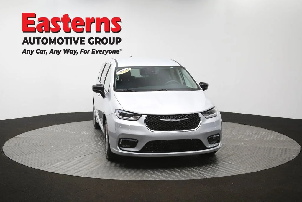 Used 2024 Silver Chrysler Touring L image 53