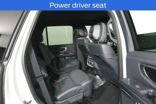 New 2026 Oxford White Ford Platinum® image 27