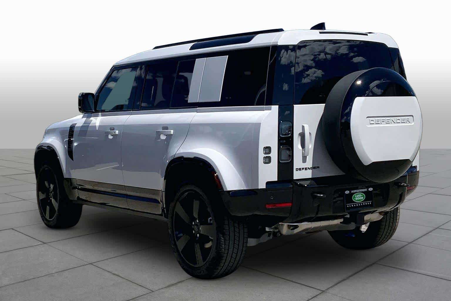 New 2026 Borasco Grey Land Rover X-Dynamic SE image 12