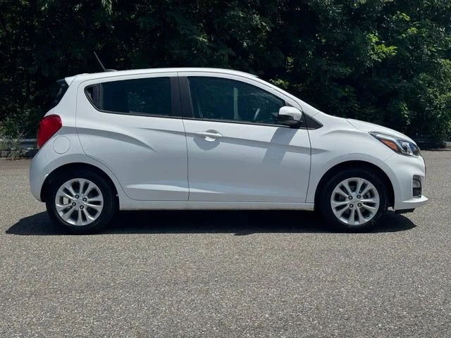 Used 2020 White Chevrolet 1LT image 9