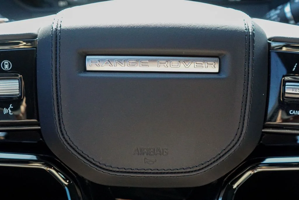 Used 2026 Black Land Rover Dynamic SE image 19