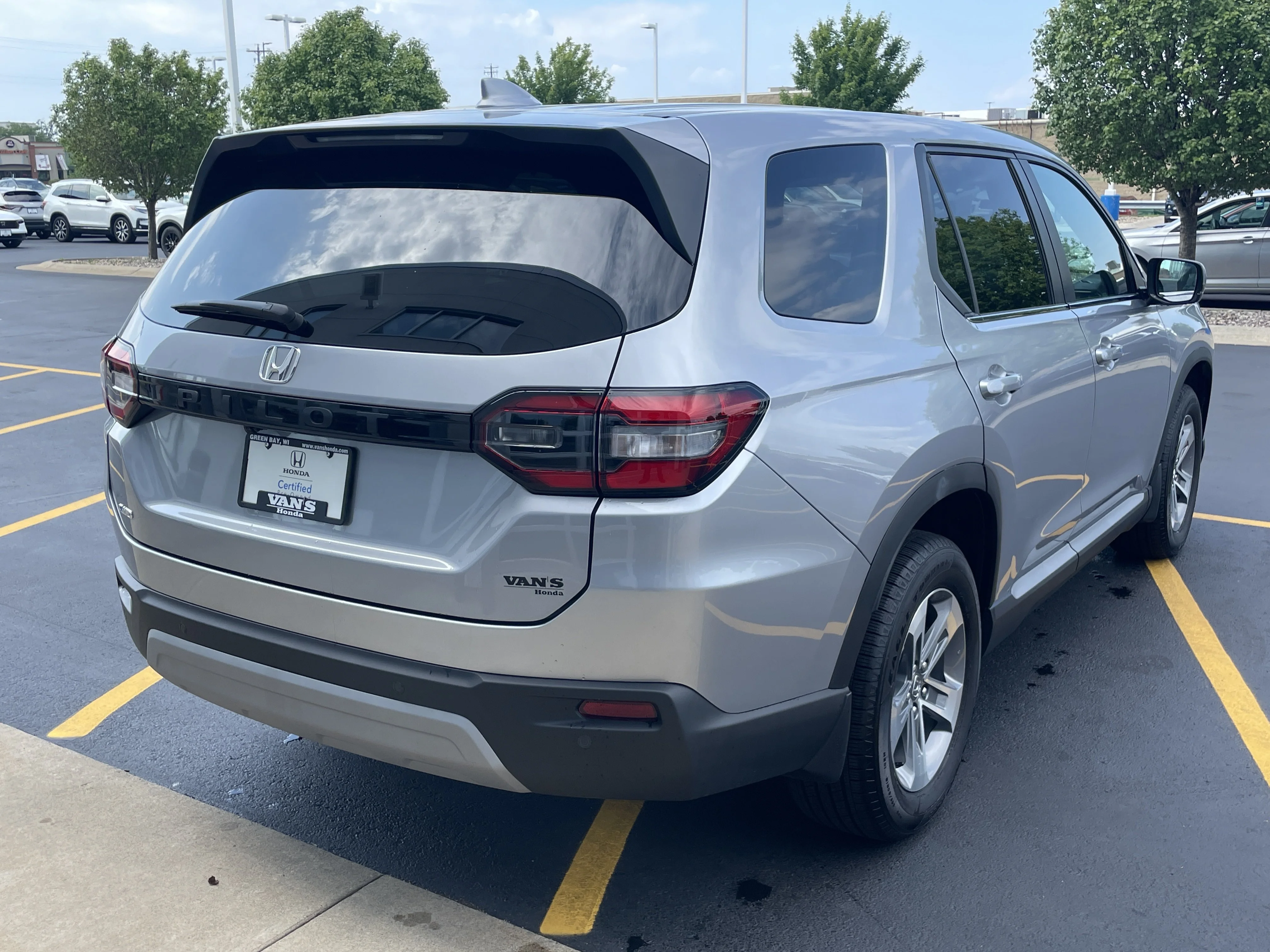 2025 Honda Pilot EX-L - Photo 40