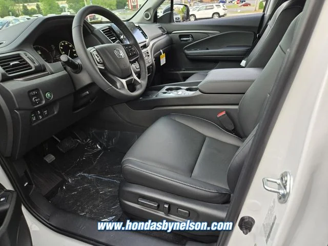 New 2026 Platinum White Pearl Honda RTL image 7