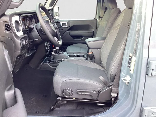 New 2026 Anvil Clear Coat Jeep 4-DOOR SPORT image 10