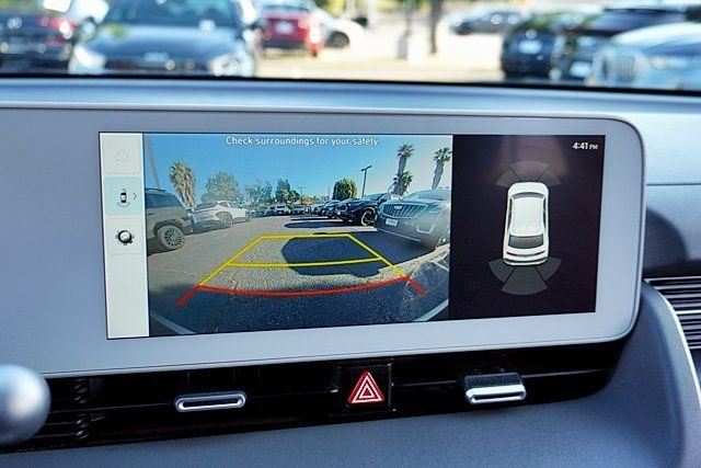 Used 2024 Black Hyundai SEL image 25