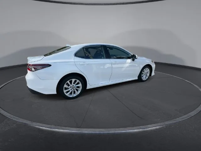 2024 Toyota Camry LE - Photo 8