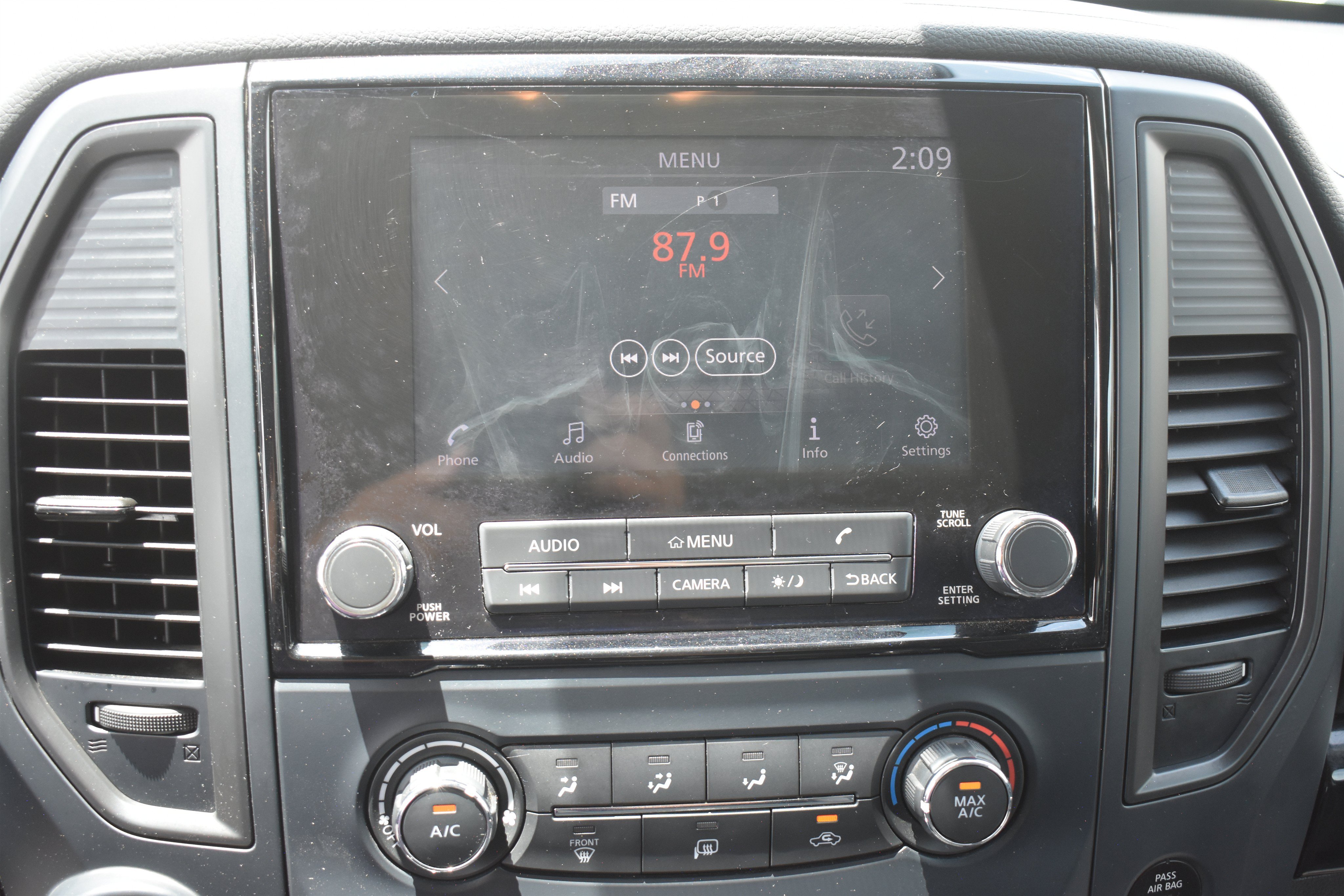 Used 2023 Glacier White Nissan SV image 21