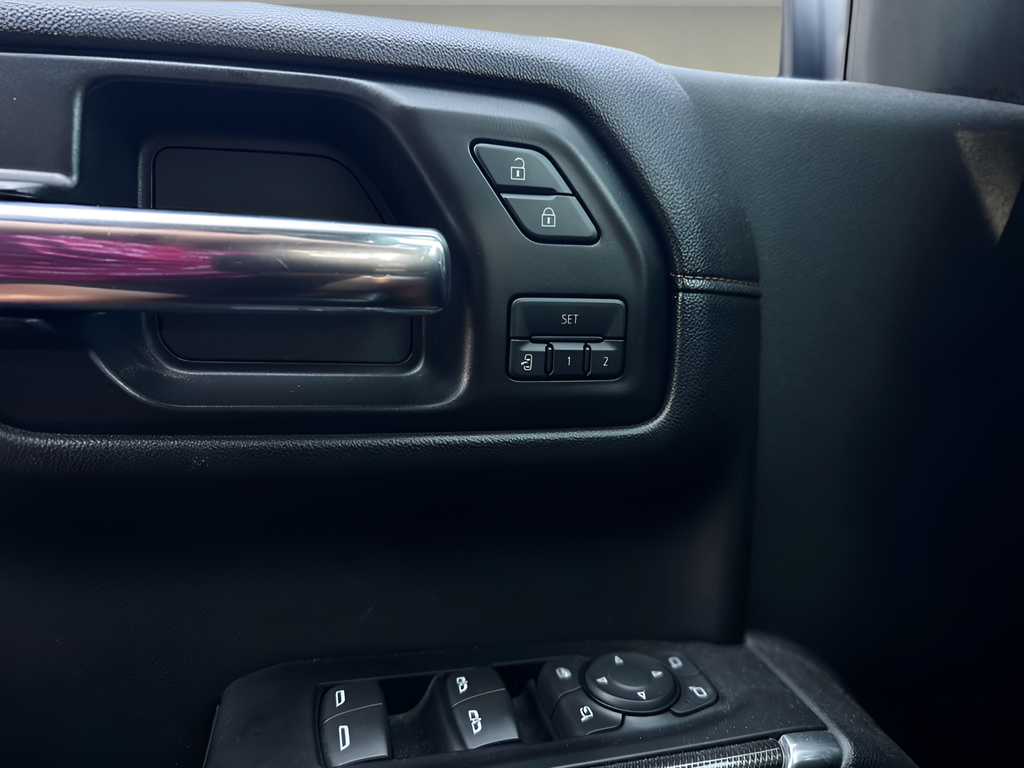Used 2020 Black GMC AT4 image 18