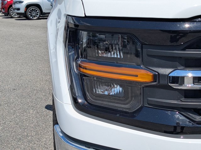 Used 2025 Oxford White Ford XLT image 12