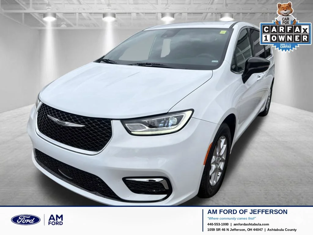 2026 Chrysler Pacifica Select