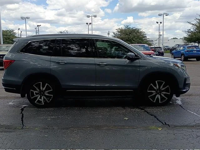 Certified Used 2022 GRAY Honda Touring w/Rear Captain