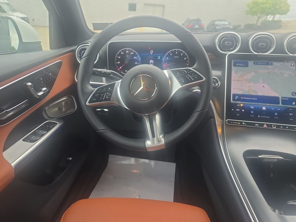 Used 2026 White Mercedes-Benz GLC 300 image 17