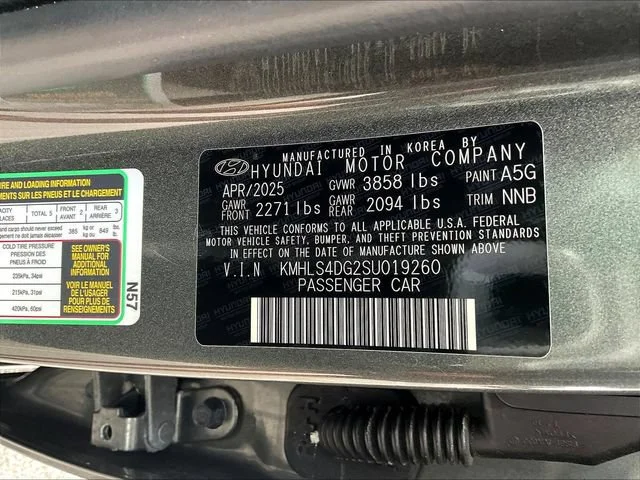 Used 2025 Gray Hyundai SEL Convenience image 20
