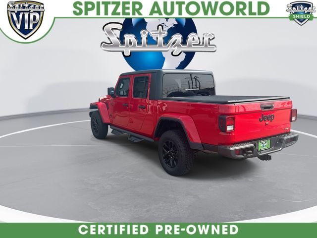 Used 2022 Red Jeep Sport image 7