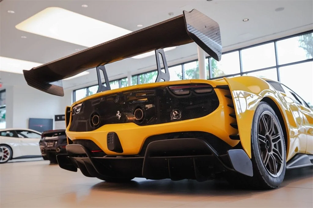 Used 2023 Giallo Modena Ferrari  image 14