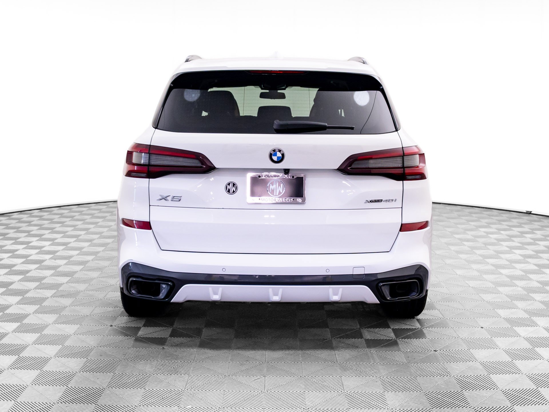 Certified Used 2022 Alpine White BMW xDrive40i image 5
