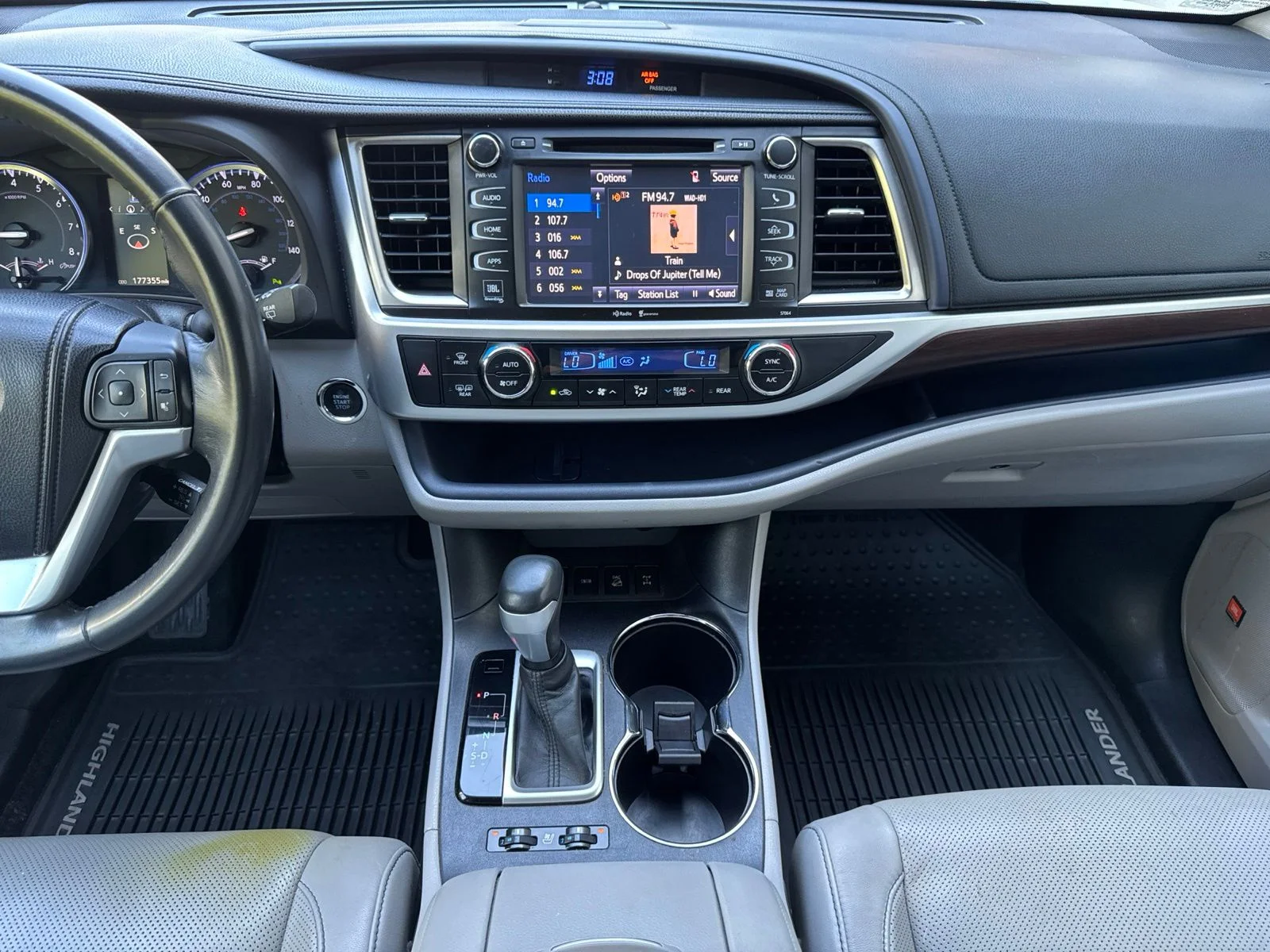 Used 2015 Blizzard Pearl Toyota Limited image 35