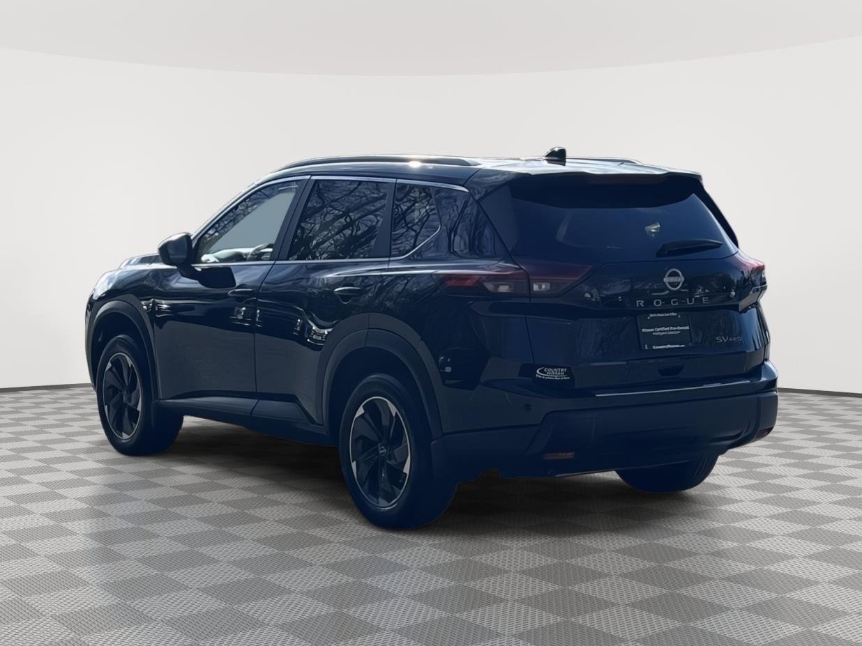 Used 2024 Super Black Nissan SV image 7