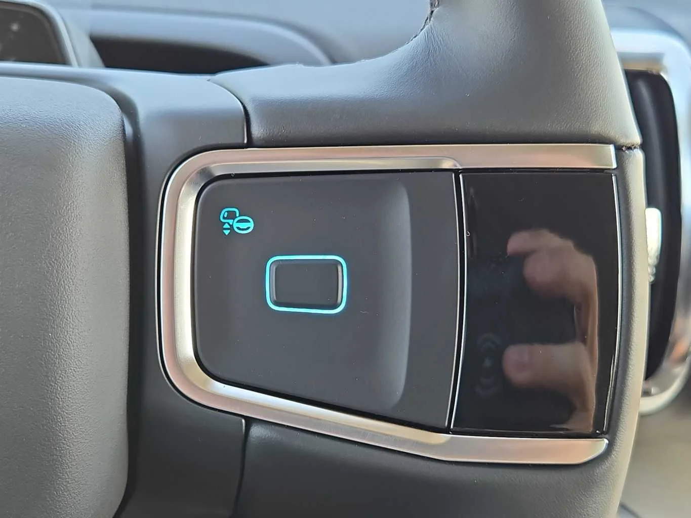 New 2027 Glacier Gray Metallic Tri-Coat Ford MAX Platinum image 23