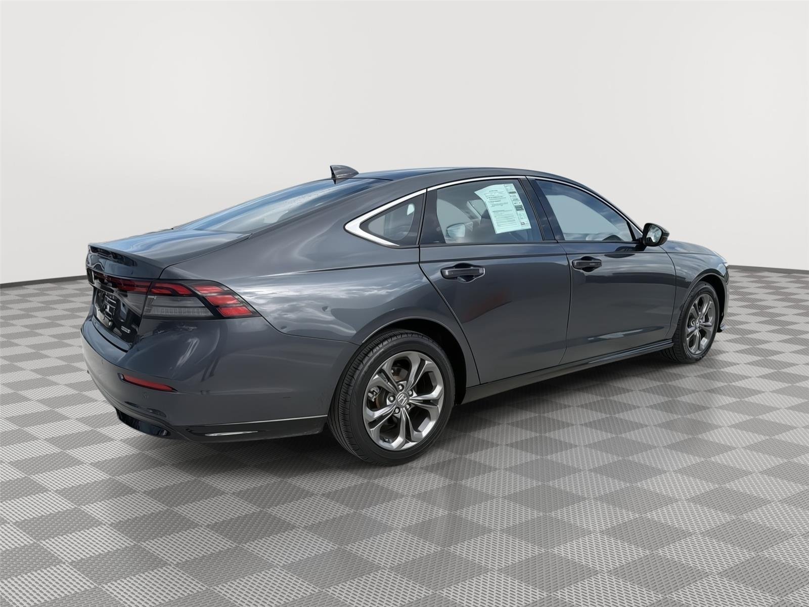 Used 2023 Meteorite Gray Metallic Honda EX-L image 4
