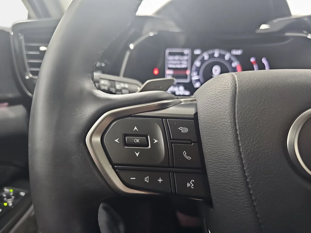 Used 2025 White Lexus 350 Premium image 19
