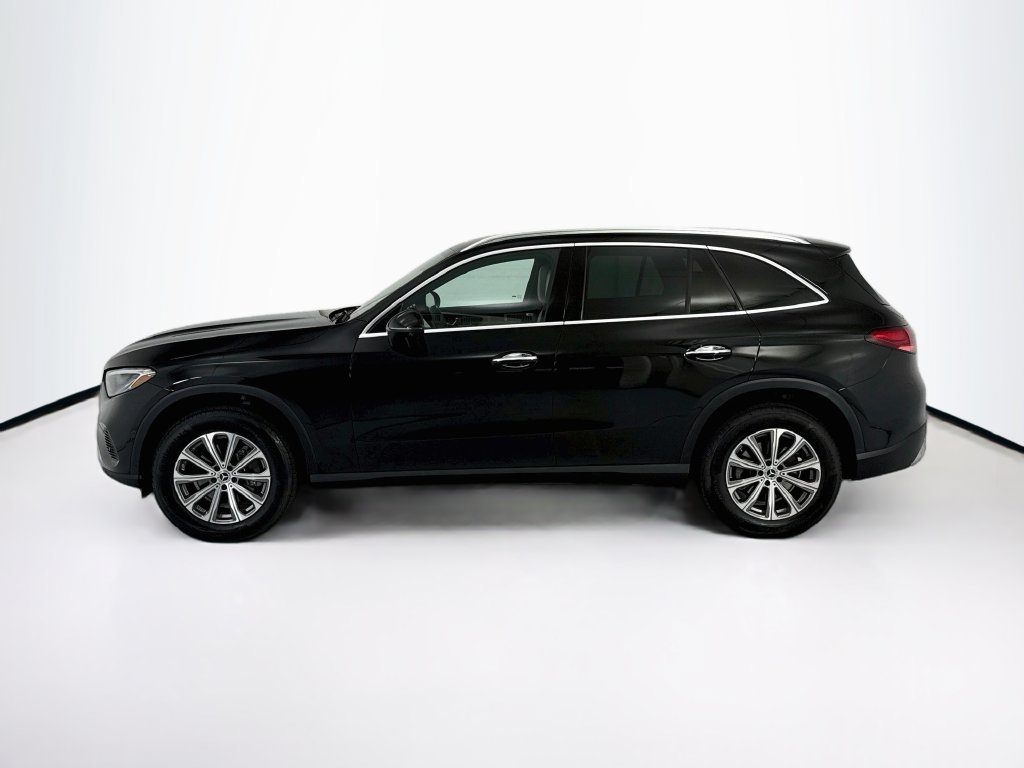 Used 2026 Black Mercedes-Benz GLC 300 image 8