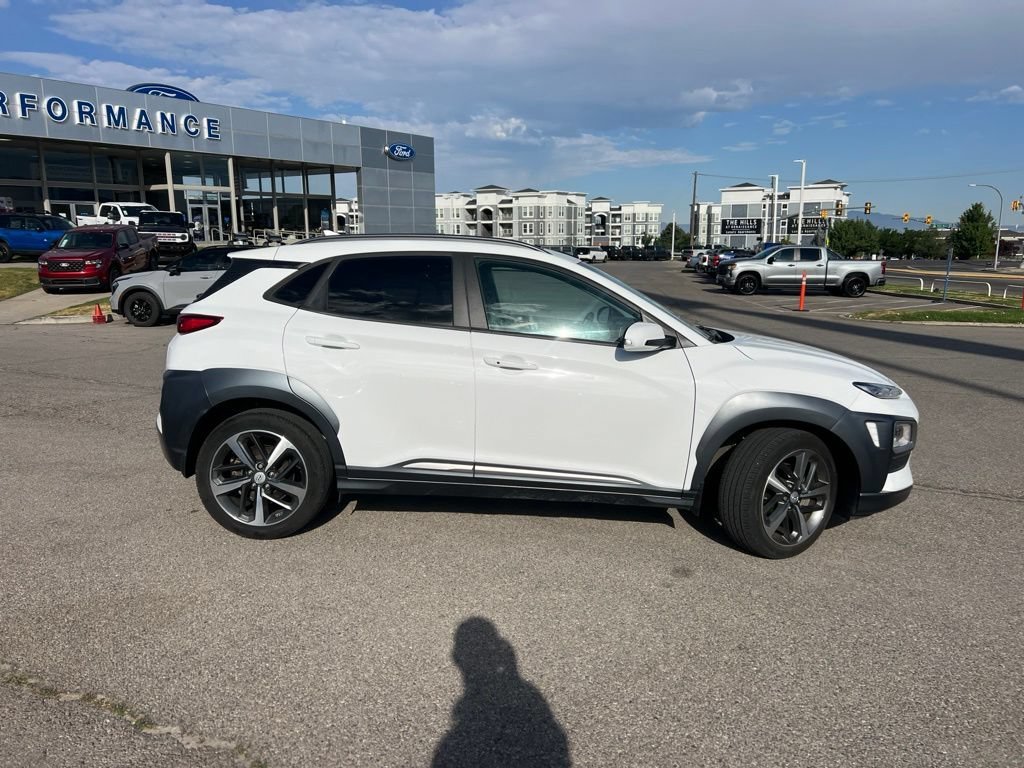 Used 2021 Lunar White Hyundai Limited image 4