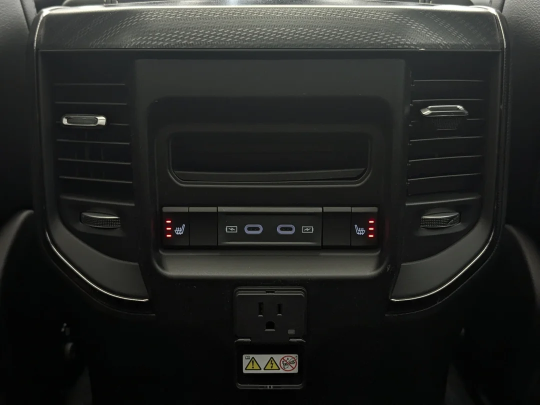 New 2026 Black RAM Rebel - - Level 2 Equip Grp - 14.4 Touchscreen - Harman Kardon Audio - Leather & More! image 27