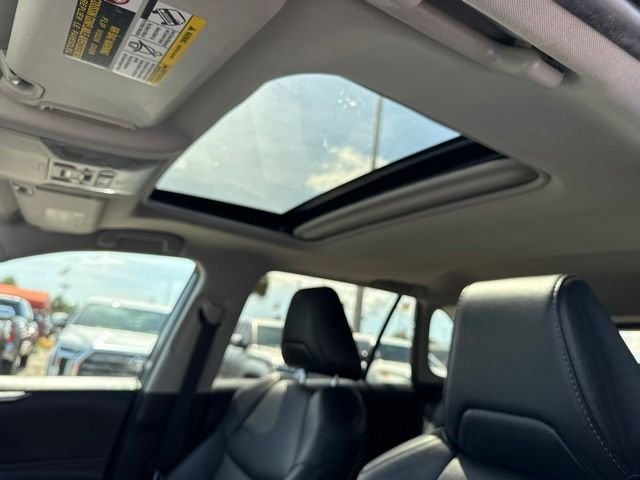 Used 2022 Gray Toyota XLE Premium image 3