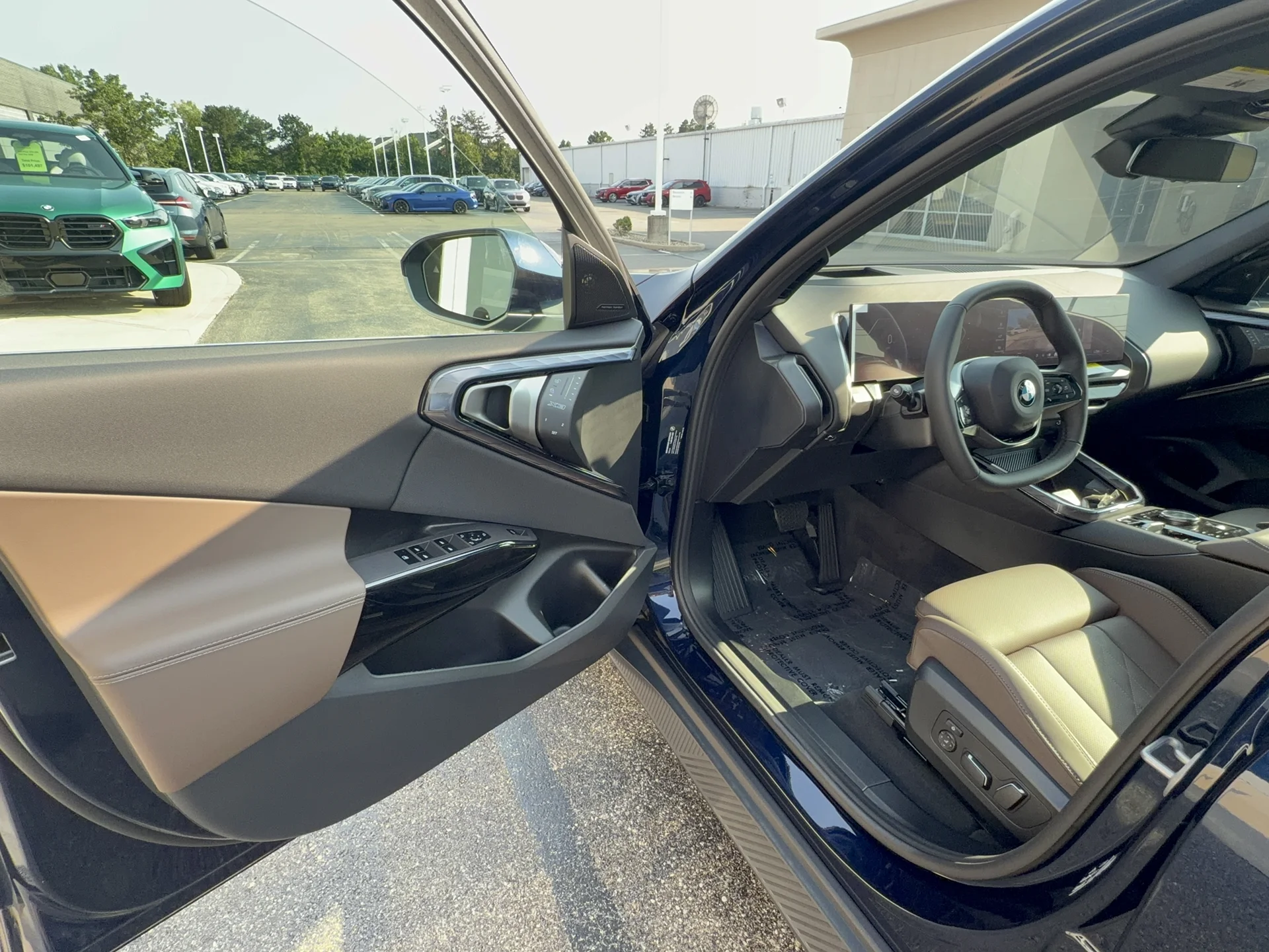 New 2026 Tanzanite Blue II Metallic BMW 30 xDrive image 7