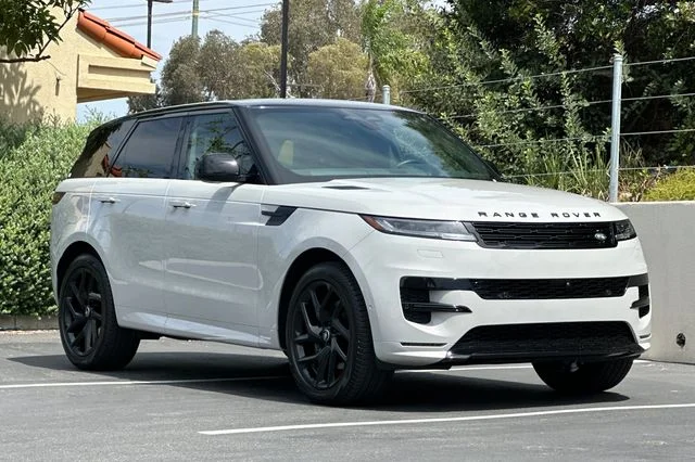 Used 2025 Gray Land Rover Dynamic SE image 7