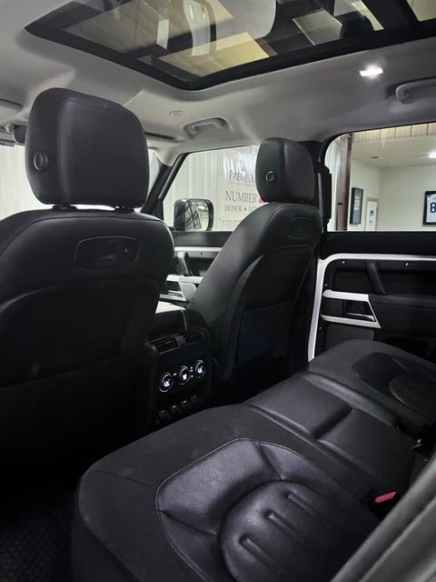 Used 2020 White Land Rover SE image 12