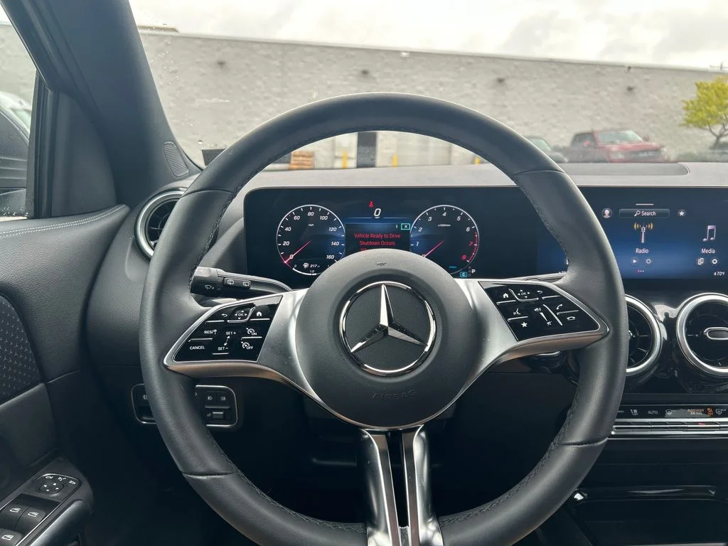 Used 2026 Gray Mercedes-Benz GLA 250 image 14