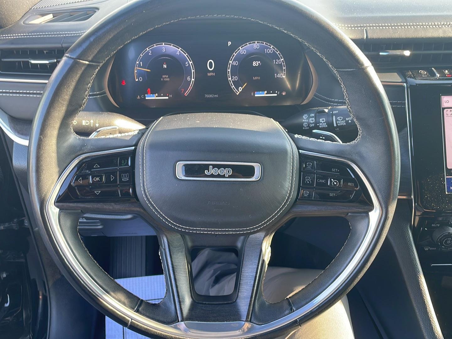 Used 2022 Diamond Black Jeep Overland image 14