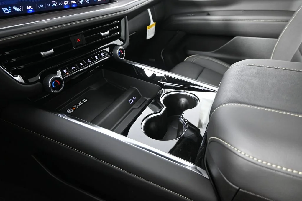 2026 Chevrolet Suburban Premier - Photo 31
