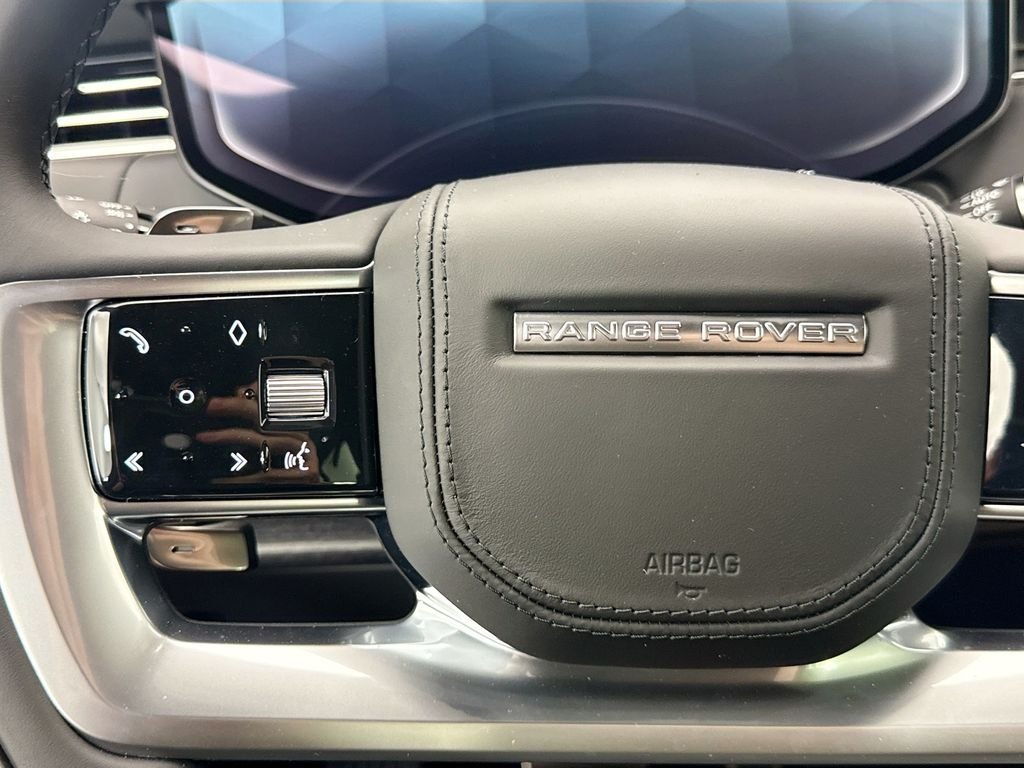 New 2026 Eiger Grey Land Rover SE image 11