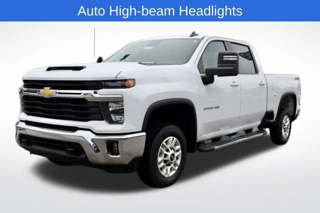 Used 2025 Summit White Chevrolet LT image 7