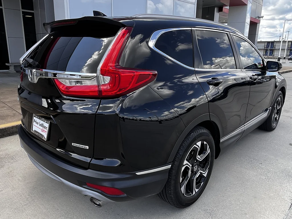 Used 2019 Crystal Black Pearl Honda Touring image 3