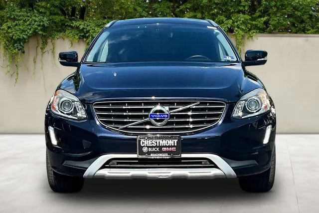 Used 2017 Volvo XC60 T6 Dynamic with VIN YV449MRRXH2006191 for sale in Beachwood, OH