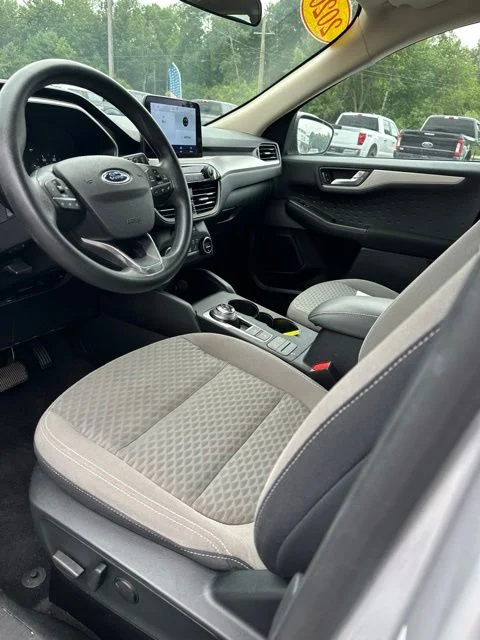 Used 2020 Ingot Silver Ford SE image 11