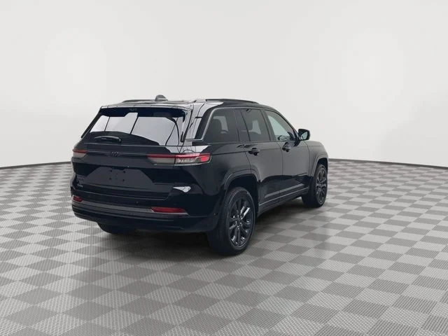 Used 2026 Diamond Black Crystal Pearlcoat Jeep Limited Reserve image 42