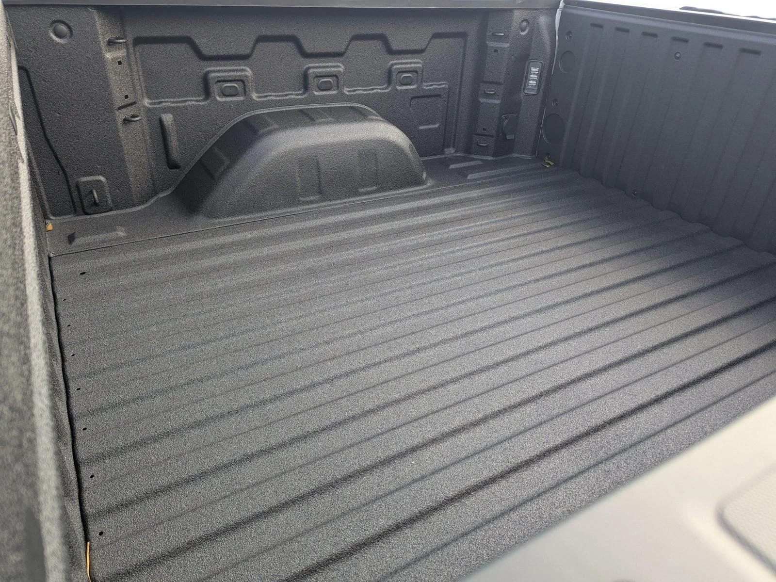 New 2026 Summit White GMC Elevation image 18