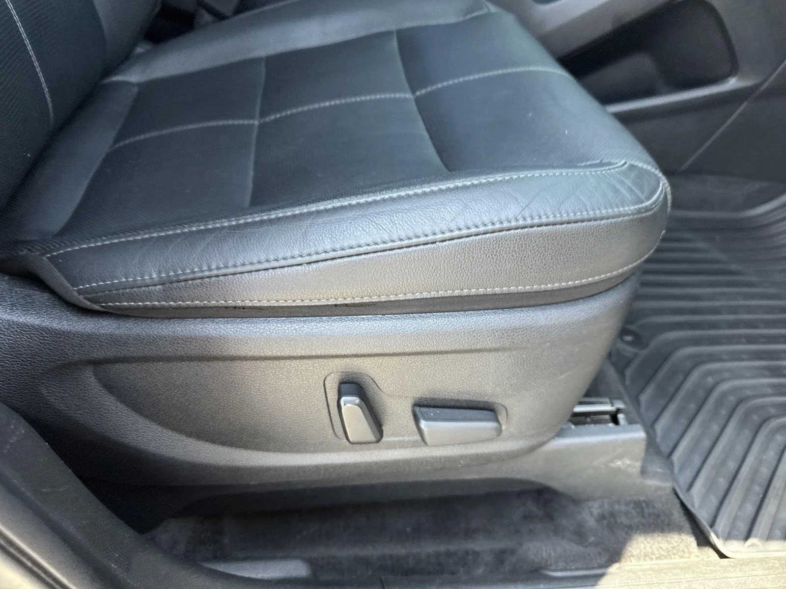 Used 2020 Dark Moss Kia EX image 39