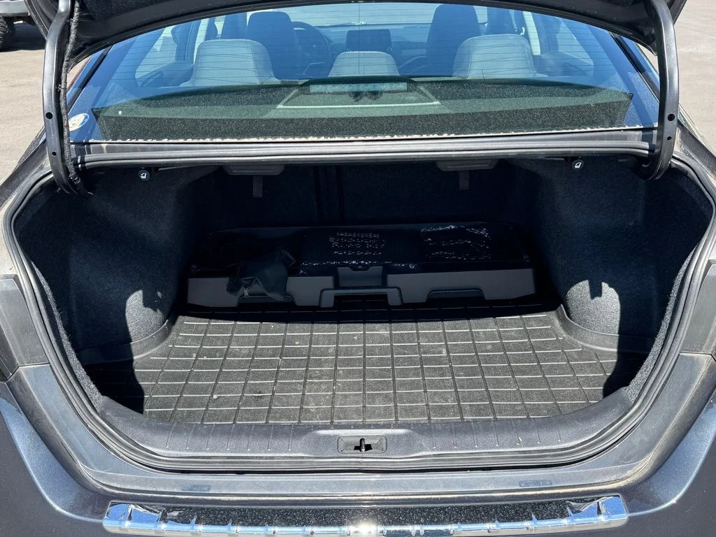 Used 2021 Blue Nissan 2.5 SL image 16
