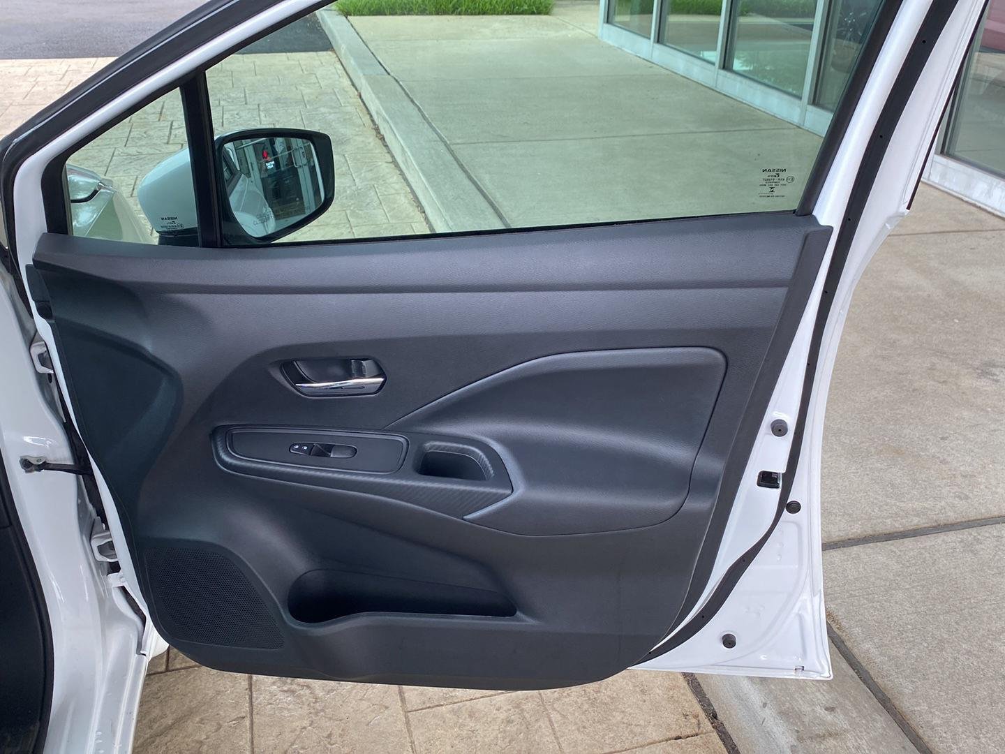 Certified Used 2025 Aspen White Tricoat Nissan SV image 21