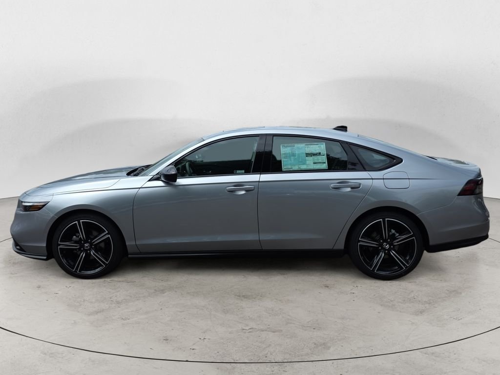 New 2026 Silver Honda SE image 2