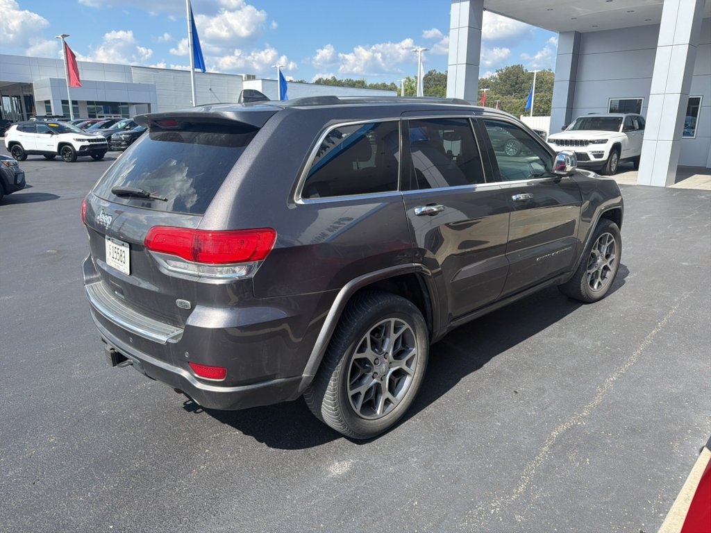 Used 2020 Granite Crystal Metallic Clearcoat Jeep Overland image 5