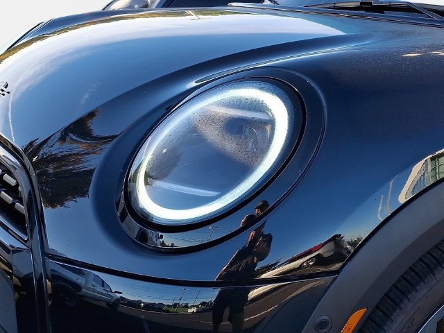 New 2026 Black MINI Iconic image 7
