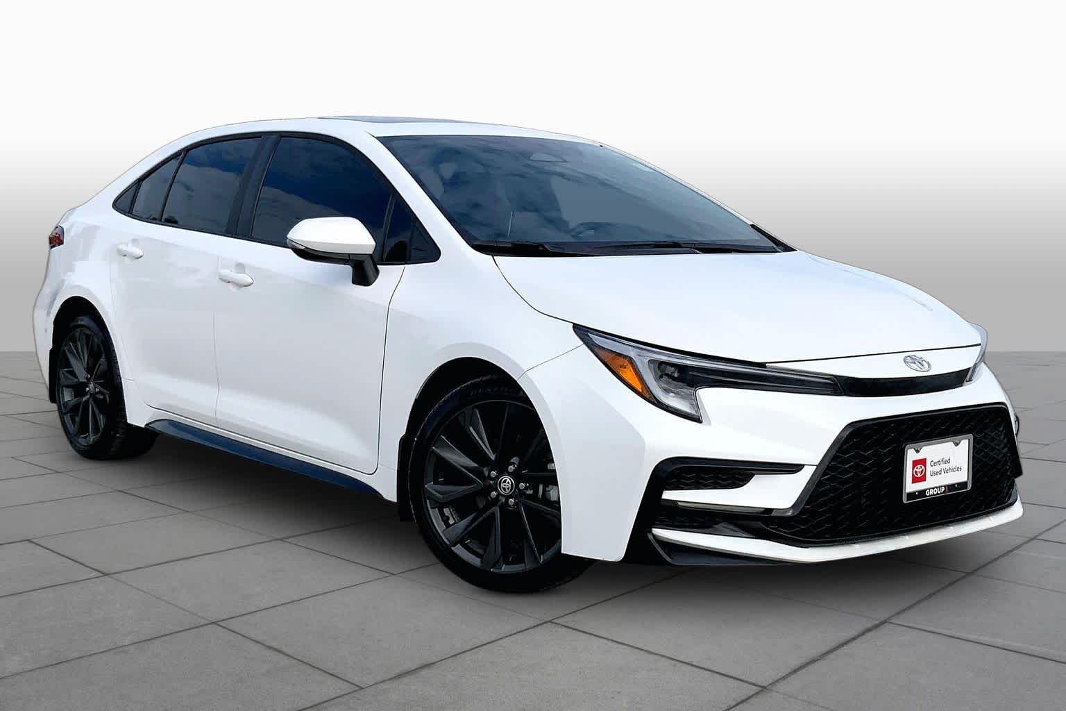 Used 2026 Ice Cap Toyota XSE image 3